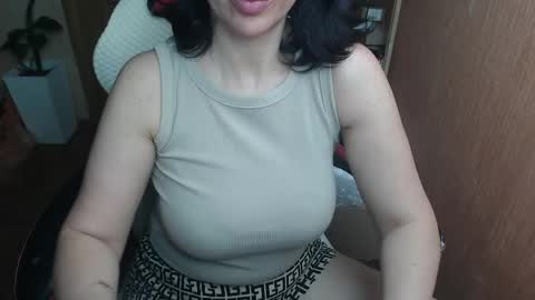 Snapshot of vivo244 chatting on May 2026 11:02:01 PM Eva online show from May 2026 11:02:01 PM