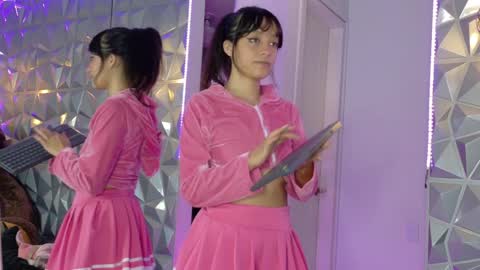 Snapshot of vixen_flutter chatting on April 2026 11:22:02 AM Vixen online show from April 2026 11:22:02 AM