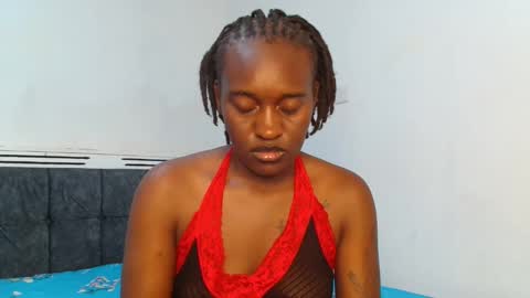 Snapshot of vixen_naughty chatting on October 2025 09:27:02 PM Naughty online show from October 2025 09:27:02 PM