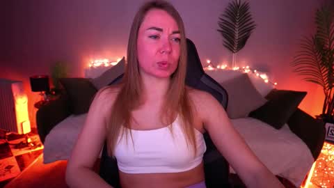 Snapshot of vixenmuse chatting on March 2026 08:56:02 PM Ur Lady online show from March 2026 08:56:02 PM