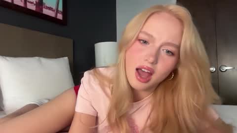 Victoria online show from October 2025 10:22:01 PM