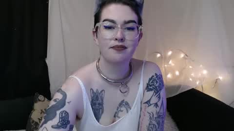Snapshot of vixinvvitch chatting on January 2025 06:47:01 PM VIXIN online show from January 2025 06:47:01 PM