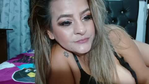Snapshot of vkleiin chatting on May 2026 12:05:01 AM Venus online show from May 2026 12:05:01 AM