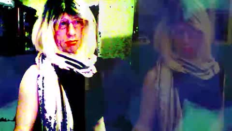 Snapshot of vladiskin chatting on February 2026 03:59:01 PM Violetta Elysia online show from February 2026 03:59:01 PM