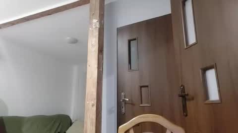 vladumyr online show from December 2025 07:53:01 PM