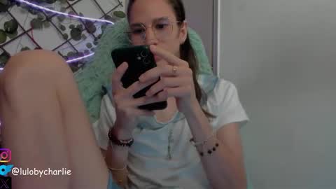 vodkadelulo online show from February 2026 07:09:02 PM