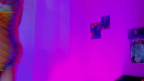 Snapshot of void_smokin chatting on May 2026 10:19:01 PM Gabriela online show from May 2026 10:19:01 PM