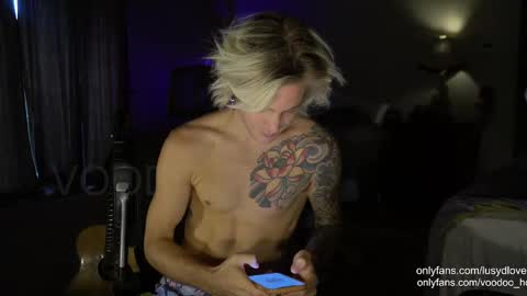 Voodoo and Lucy online show from September 2025 10:47:01 PM