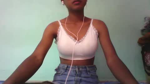 vounialdy online show from January 2025 06:22:01 AM