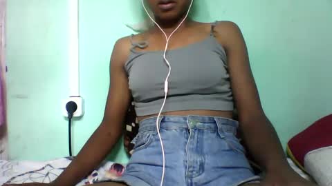 vounialdy online show from January 2025 05:39:01 PM