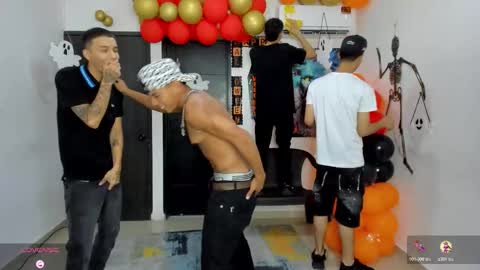 voyeurism_guys online show from October 2025 11:09:02 PM