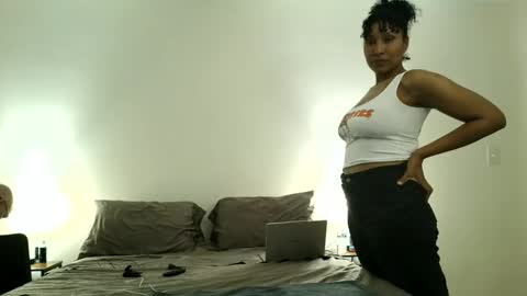 voyeurpassioncouple online show from May 2026 02:38:01 AM