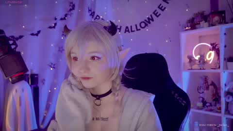 vronnier online show from November 2025 11:00:02 AM