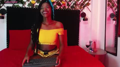 Snapshot of vzoeycooper chatting on September 2025 03:41:01 AM Zoey online show from September 2025 03:41:01 AM