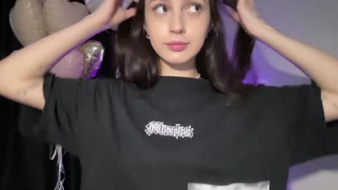 Alice  Before pvt write to me in PM  online show from January 2025 01:11:01 PM