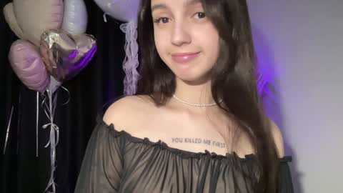 Alice  Before pvt write to me in PM  online show from January 2025 09:29:01 PM