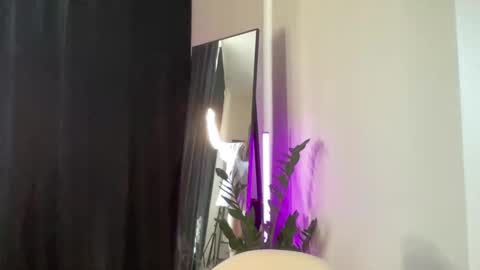 Alice  Before pvt write to me in PM  online show from February 2025 12:24:01 PM