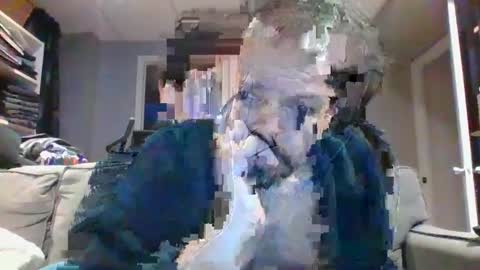 walker033 online show from December 2024 11:17:01 AM