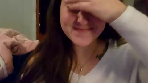 Snapshot of walnut4u chatting on January 2025 07:54:01 AM Walnut4u online show from January 2025 07:54:01 AM