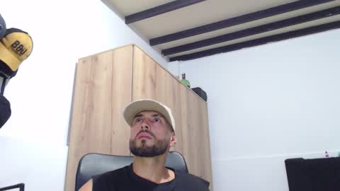 Snapshot of walter_brownn01 chatting on October 2025 05:48:02 PM WALTER BROWN  online show from October 2025 05:48:02 PM