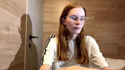 Snapshot of walterstachowicz chatting on October 2025 04:42:02 PM Lana online show from October 2025 04:42:02 PM