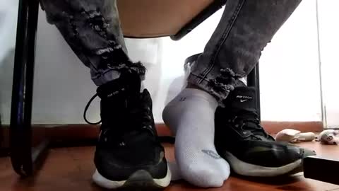 Snapshot of waltherfeet_ chatting on July 2026 06:03:01 PM WaltherFeet online show from July 2026 06:03:01 PM