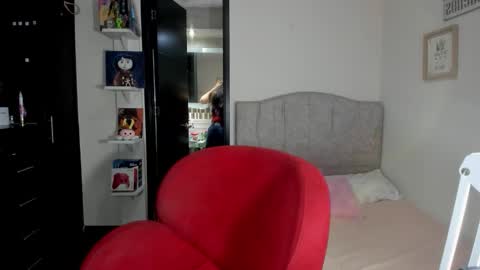 walton_abieca_ online show from September 2025 11:50:01 PM