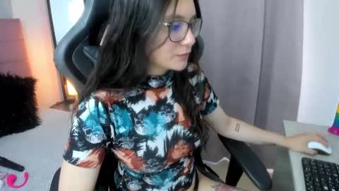 Alexandra online show from September 2025 07:36:01 PM