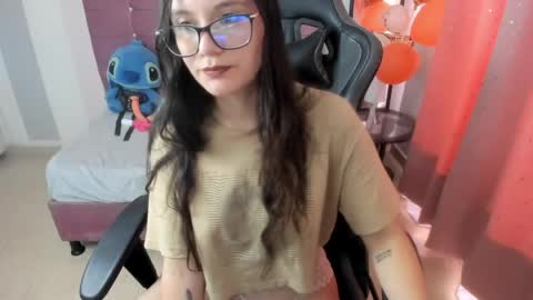 Snapshot of wanda_sg chatting on May 2026 06:14:02 PM Alexandra online show from May 2026 06:14:02 PM