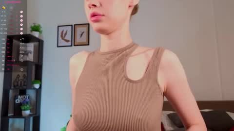 Emi online show from September 2025 11:31:02 PM