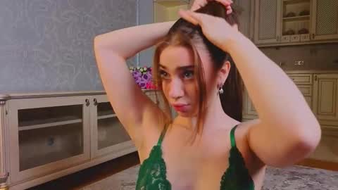 hello guys im Lilian online show from September 2025 04:25:01 AM