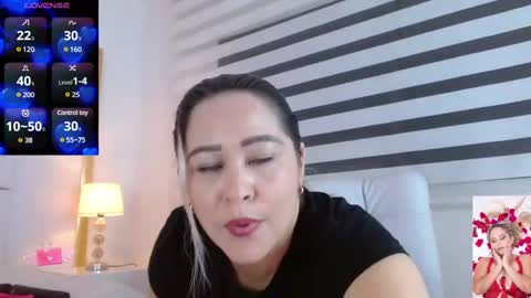 Snapshot of wandahairymilf chatting on February 2025 03:51:01 AM Wanda online show from February 2025 03:51:01 AM