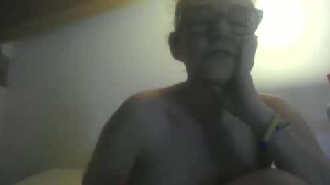 Snapshot of wandamanara chatting on April 2026 08:32:01 AM wandamanara online show from April 2026 08:32:01 AM