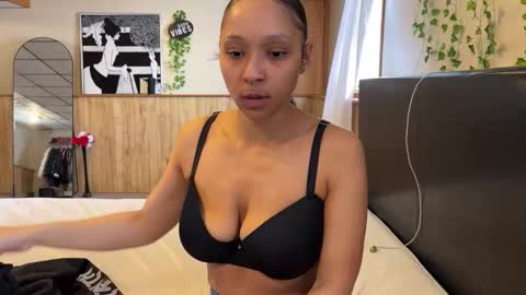 Snapshot of wanderlustgaal chatting on March 2026 05:02:01 PM wanderlustgaal online show from March 2026 05:02:01 PM