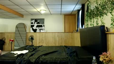 Snapshot of wanderlustgaal chatting on July 2026 02:01:01 PM wanderlustgaal online show from July 2026 02:01:01 PM