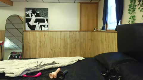 Snapshot of wanderlustgaal chatting on July 2026 01:03:02 PM wanderlustgaal online show from July 2026 01:03:02 PM