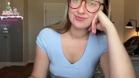 Snapshot of wanderlustjade chatting on December 2024 05:08:01 PM Jade  Adonis online show from December 2024 05:08:01 PM