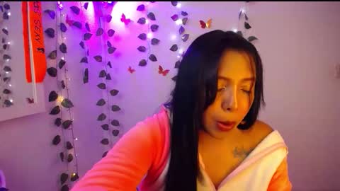 Snapshot of warisgoddes chatting on May 2026 03:36:01 AM EMILY online show from May 2026 03:36:01 AM