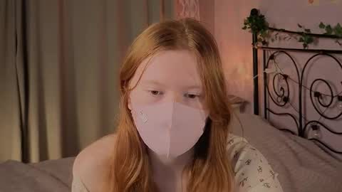 lira and flo online show from January 2026 02:05:02 AM