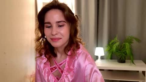 Snapshot of warmbloom chatting on November 2025 09:26:02 PM Milana online show from November 2025 09:26:02 PM