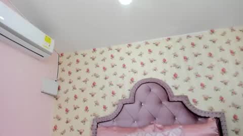 Snapshot of watson_crystal00 chatting on July 2026 01:06:02 PM Milf Latina online show from July 2026 01:06:02 PM