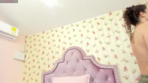 Snapshot of watson_crystal00 chatting on August 2026 02:42:02 PM Milf Latina online show from August 2026 02:42:02 PM