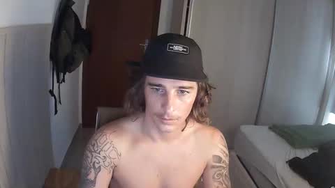 wave_boyy online show from April 2026 12:28:02 PM