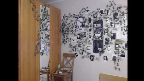 Mina online show from October 2025 05:00:01 PM