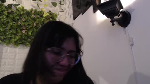 Trixie 3 online show from February 2025 08:50:01 PM