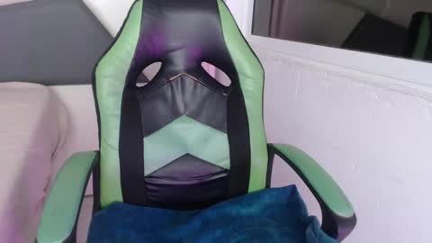 Trixie 3 online show from September 2025 01:44:02 PM