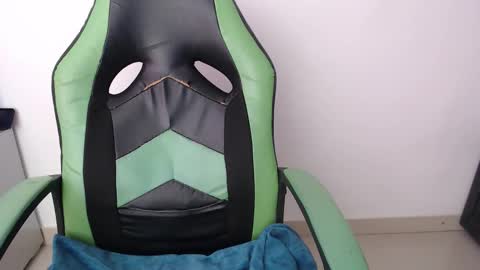 Trixie 3 online show from March 2026 02:28:02 PM