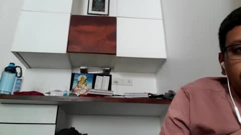 sexyguy online show from December 2025 09:27:02 AM