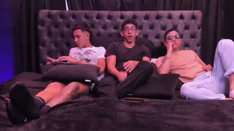 Jhonny Dick  his neighbors. online show from February 2026 07:52:02 PM