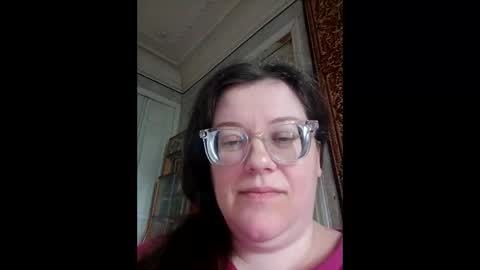 Marina online show from November 2025 12:44:02 PM